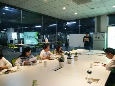 阜南E立方入驻企业咔咔媒新员工拓展培训，助力商务信息咨询服务升级